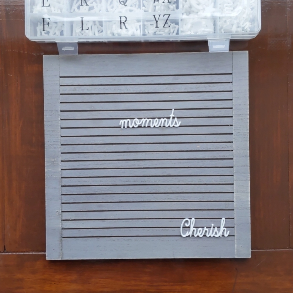 Letterboard with organized letter kit